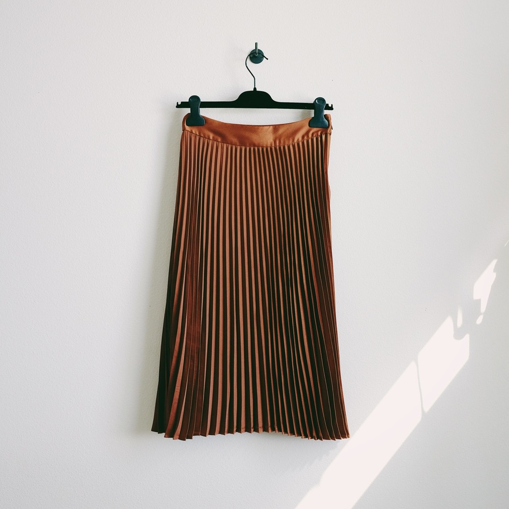 🔺SOLD🔺Sézane Dino Skirt Sz 38 - Picture 1 of 6